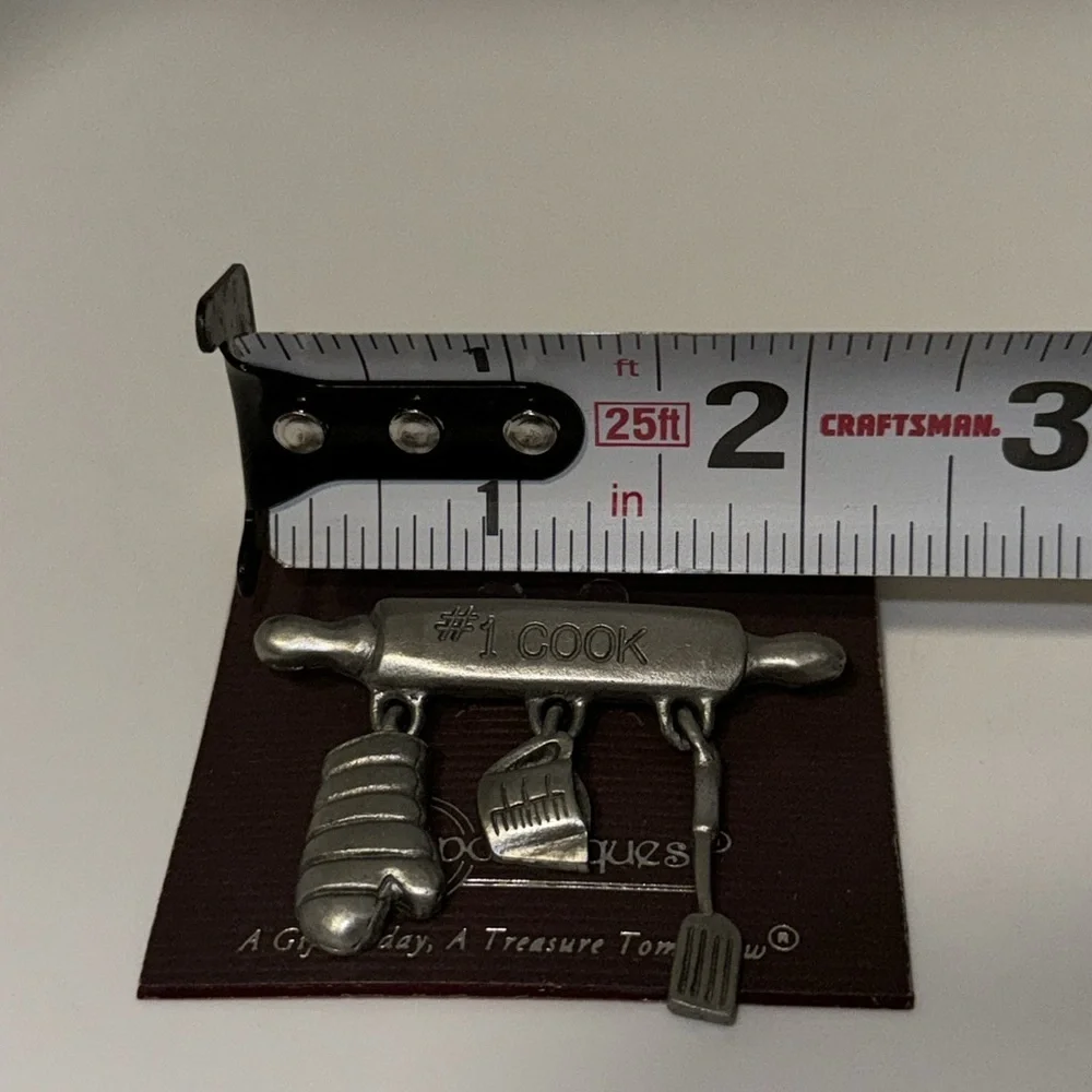 SPOONTIQUES Pin 1990’s PEWTER #1 Cook DANGLE BROOCH Brooch Vintage